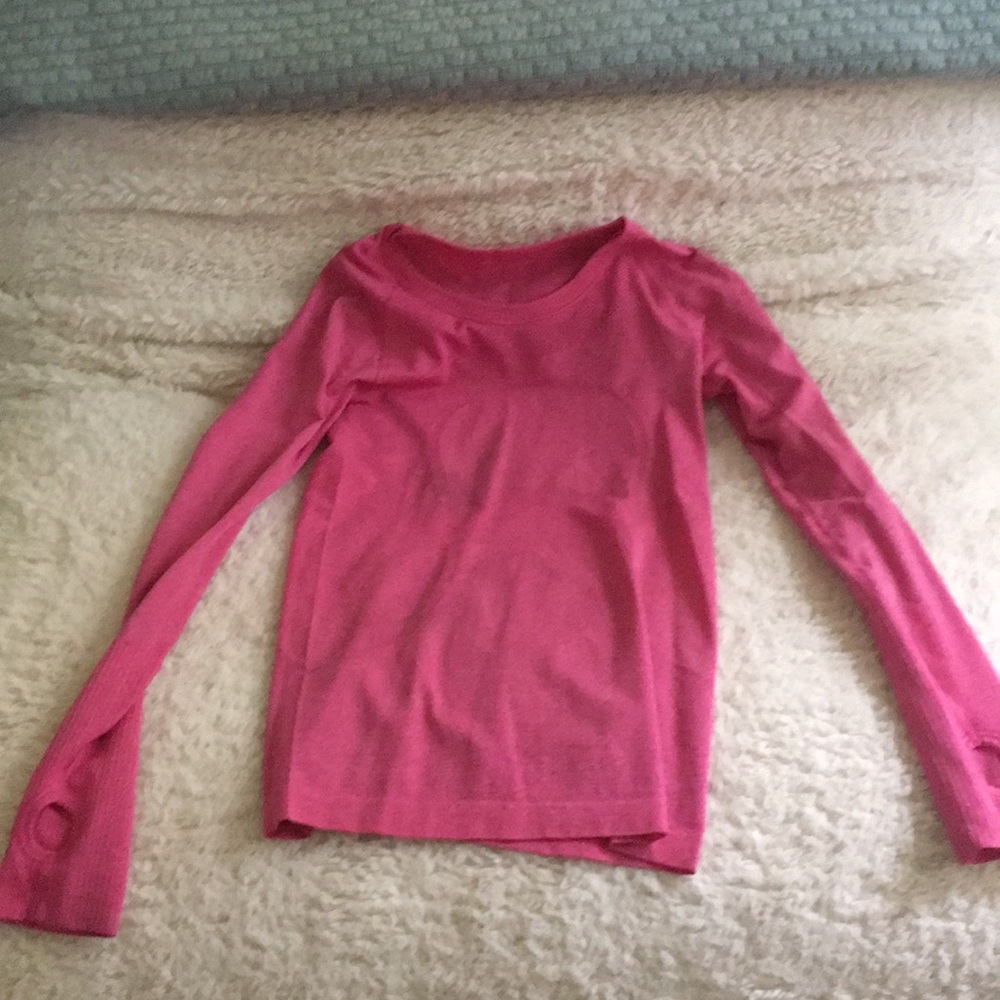 Lululemon long sleeve workout shirt